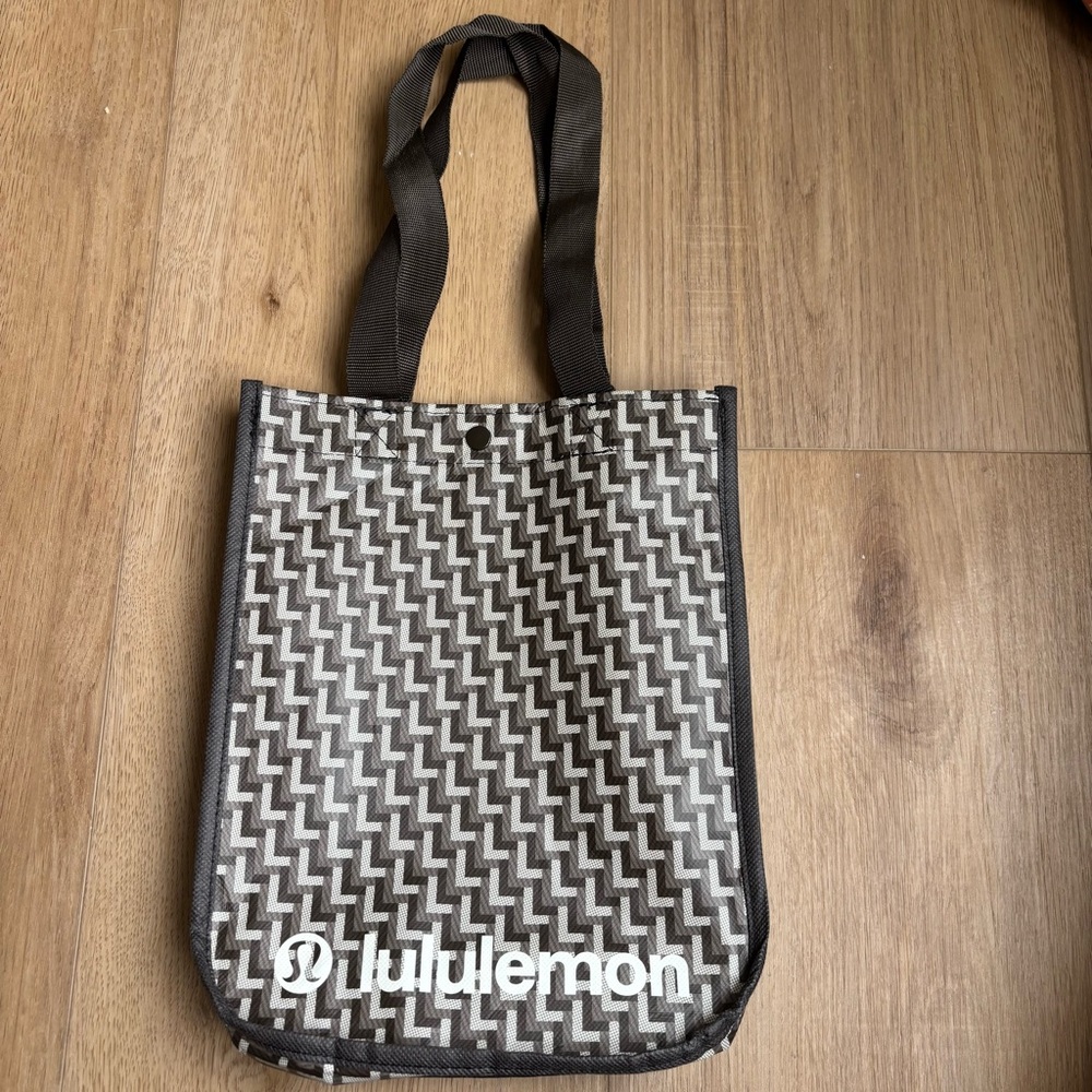 Holiday 2025 Lululemon Reusable Shopping Bag‎